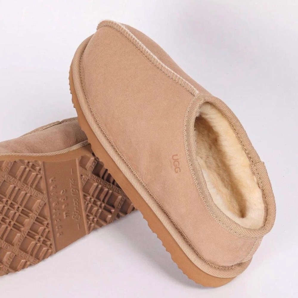 Ugg since 74 Taryn slipper size 5